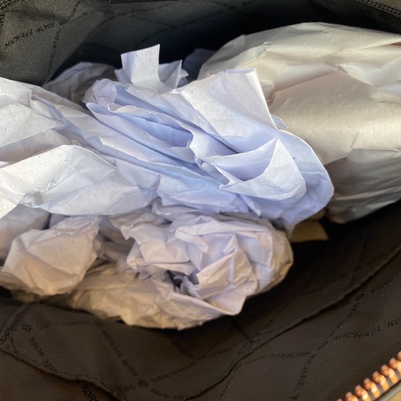 NWT Michael Kors Emmy Grommet Satchel&wallet - Picture 6 of 13